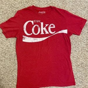 Red vintage looking coke shirt